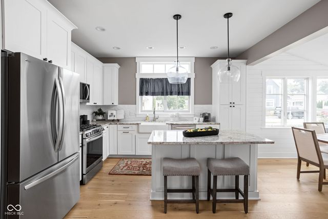 5713 Upper Garden Way, Zionsville, IN 46077