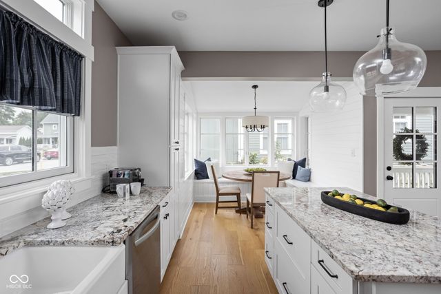 5713 Upper Garden Way, Zionsville, IN 46077