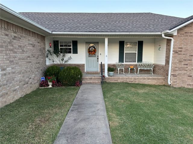 713 Mulberry Drive, Clarksville, AR 72830