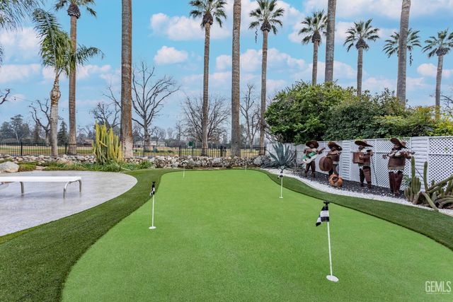 300 Vista Verde Way, Bakersfield, CA 93309