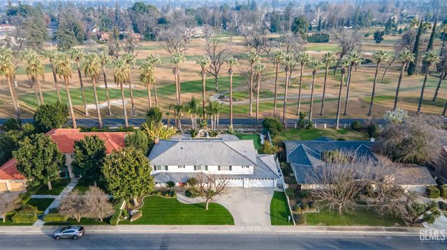 300 Vista Verde Way, Bakersfield, CA 93309