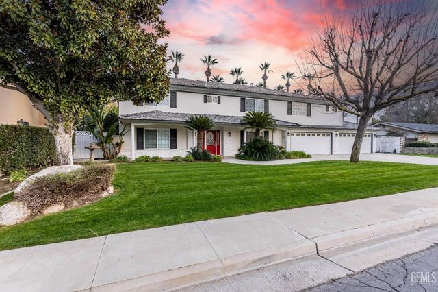 300 Vista Verde Way, Bakersfield, CA 93309