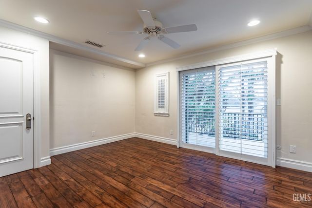 300 Vista Verde Way, Bakersfield, CA 93309