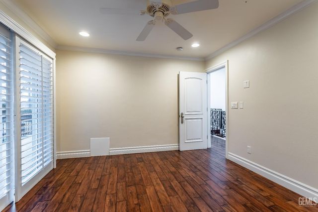 300 Vista Verde Way, Bakersfield, CA 93309