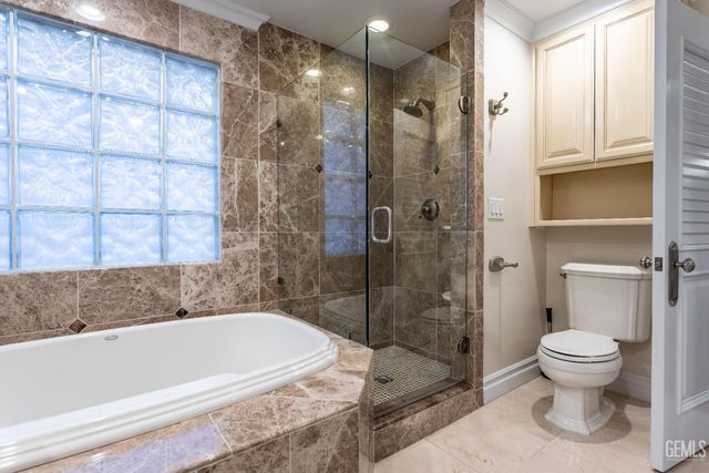 300 Vista Verde Way, Bakersfield, CA 93309