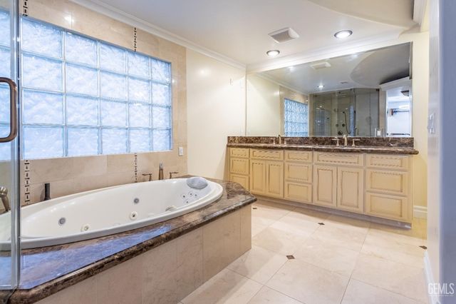 300 Vista Verde Way, Bakersfield, CA 93309