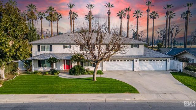 300 Vista Verde Way, Bakersfield, CA 93309