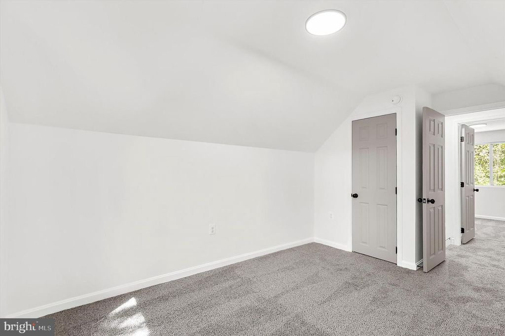 Image 31 of property listing at 19 VISTA AVE, Glen Burnie, MD 21061