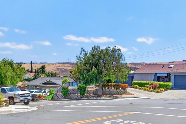 618 Skyway Drive, San Jose, CA 95111