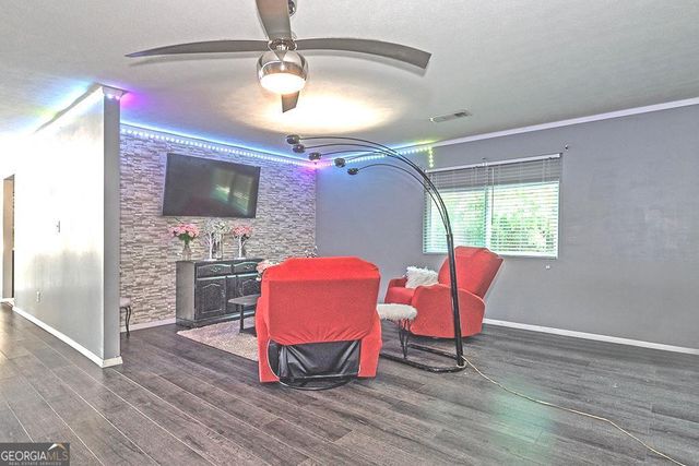 518 Cooley Drive, Sandersville, GA 31082