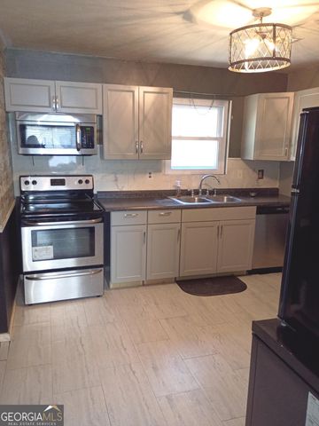 518 Cooley Drive, Sandersville, GA 31082