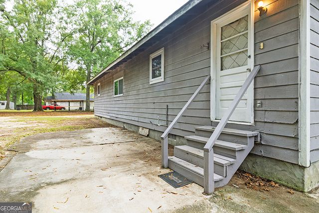 518 Cooley Drive, Sandersville, GA 31082