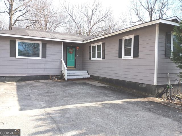 518 Cooley Drive, Sandersville, GA 31082