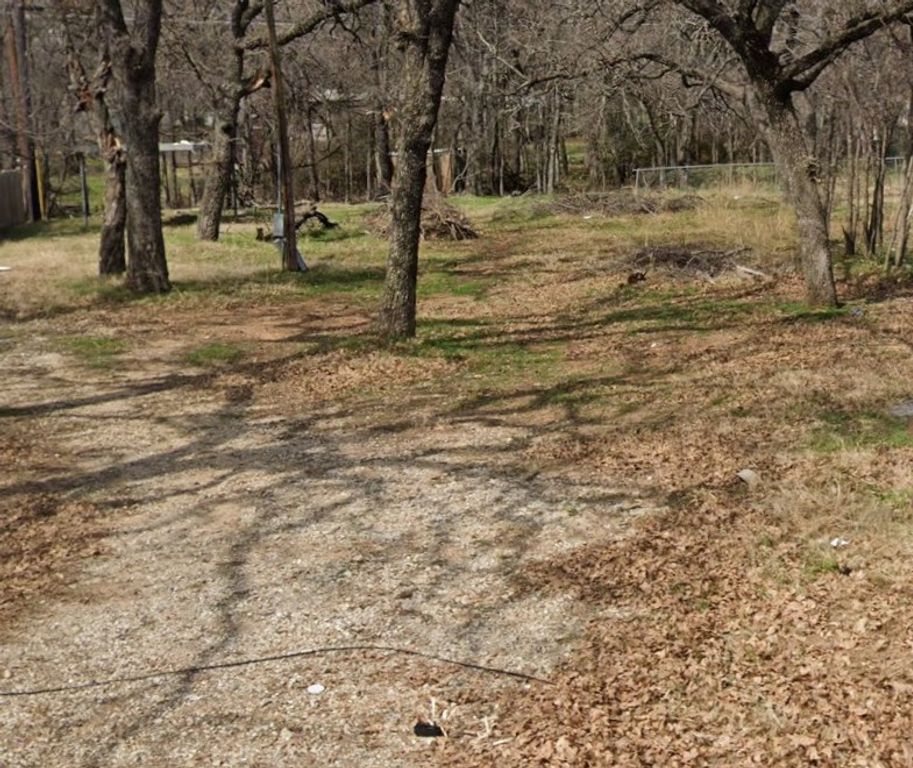 1265 Lindale Terrace, Pelican Bay, TX 76020
