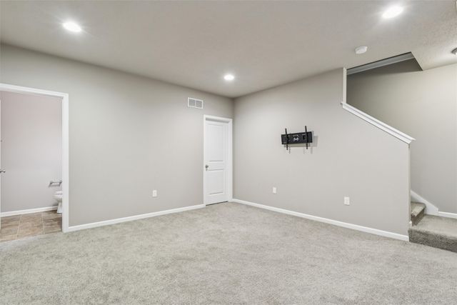 5867 Marble Circle, Johnston, IA 50131