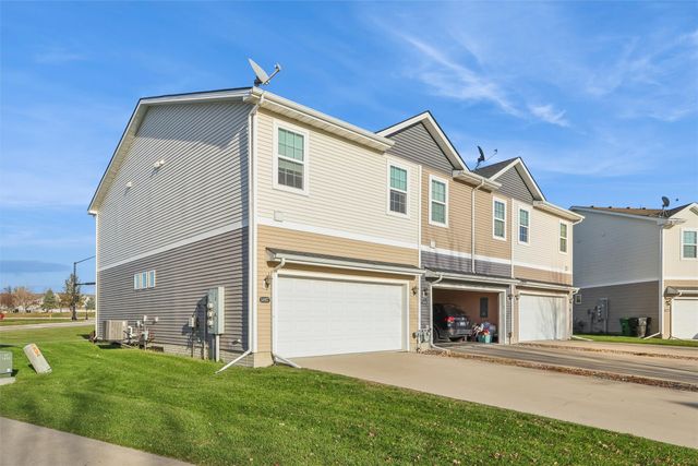 5867 Marble Circle, Johnston, IA 50131