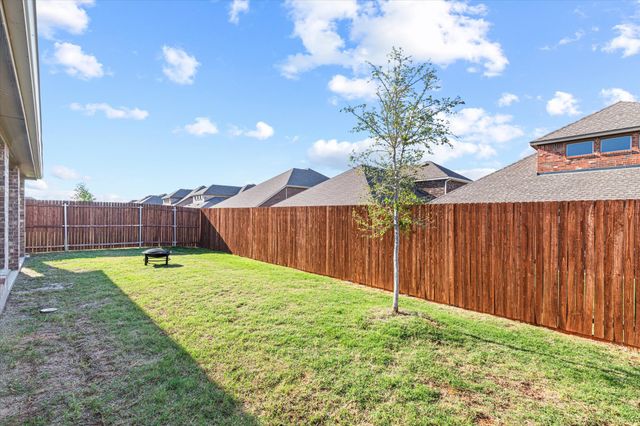 8133 Danny Scarth Lane, Fort Worth, TX 76120