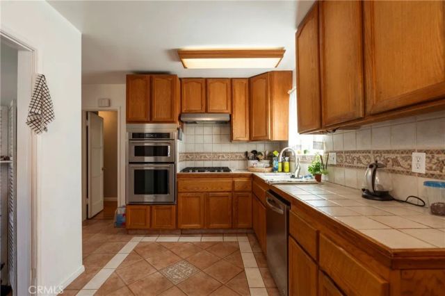 2939 Kelton Avenue, Los Angeles, CA 90064
