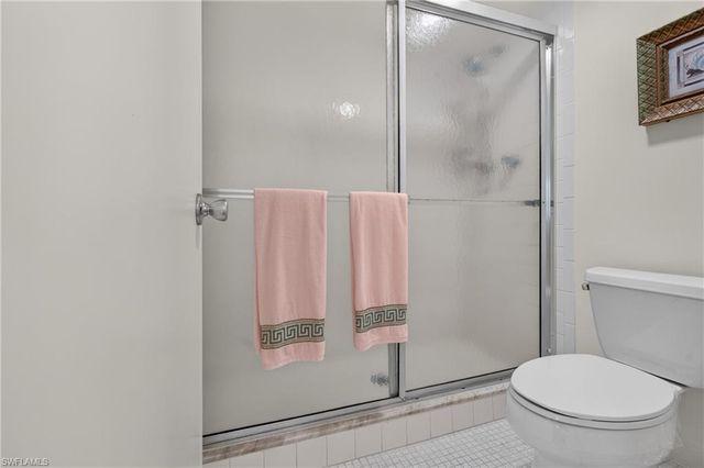 1087 Forest Lakes DR 201, Naples, FL 34105