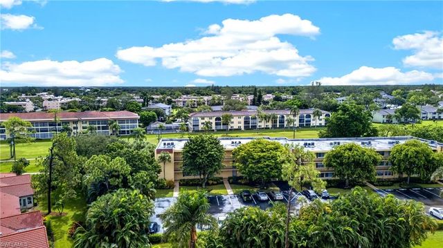 1087 Forest Lakes DR 201, Naples, FL 34105