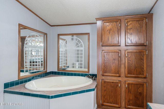 4504 Winslow Drive, Strawberry Plains, TN 37871