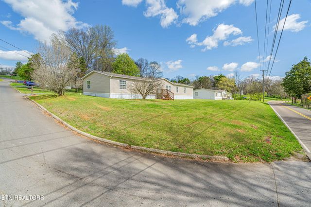 4504 Winslow Drive, Strawberry Plains, TN 37871
