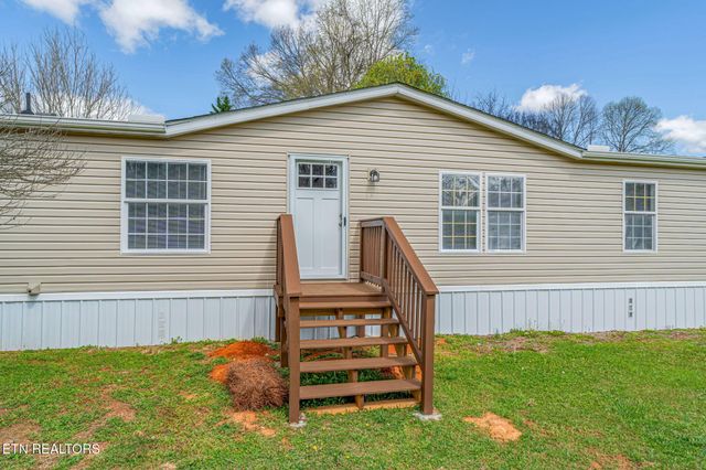 4504 Winslow Drive, Strawberry Plains, TN 37871
