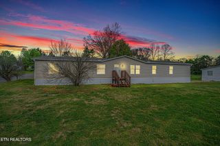 4504 Winslow Drive, Strawberry Plains, TN 37871