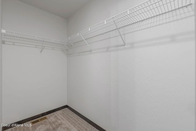 9490 Sunnyside Rd, Sandpoint, ID 83864