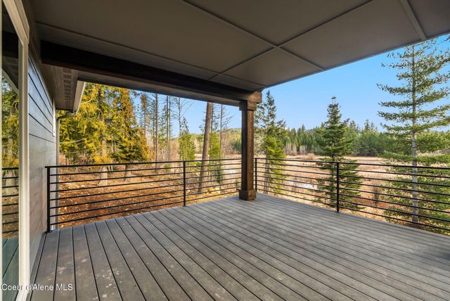 9490 Sunnyside Rd, Sandpoint, ID 83864