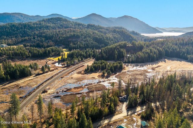 9490 Sunnyside Rd, Sandpoint, ID 83864