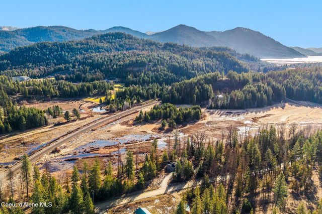 9490 Sunnyside Rd, Sandpoint, ID 83864