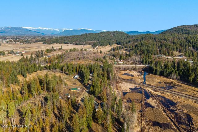 9490 Sunnyside Rd, Sandpoint, ID 83864