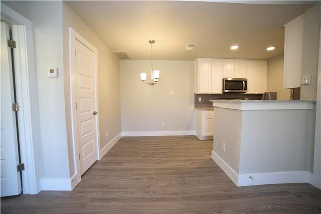 114 E 31st ST 208, Austin, TX 78705