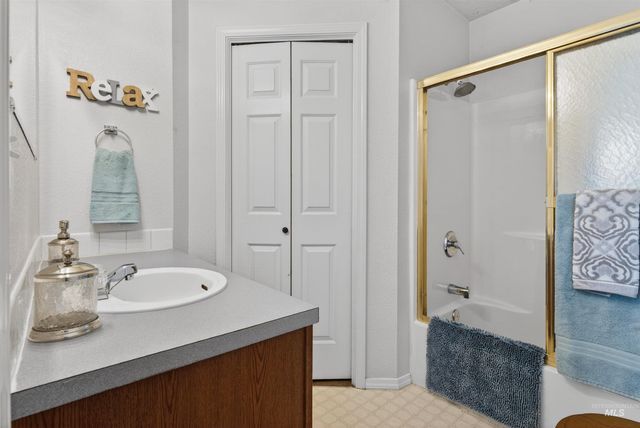 2600 Muskrat Ave, Nampa, ID 83687