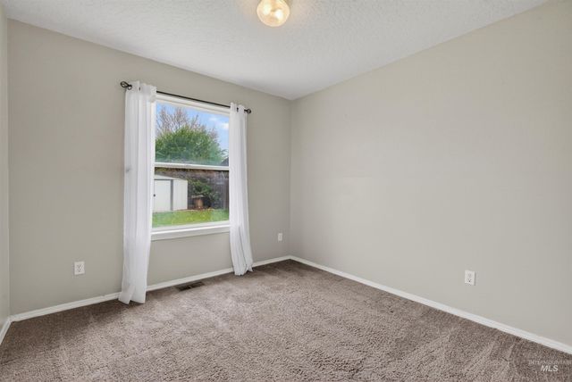 2600 Muskrat Ave, Nampa, ID 83687