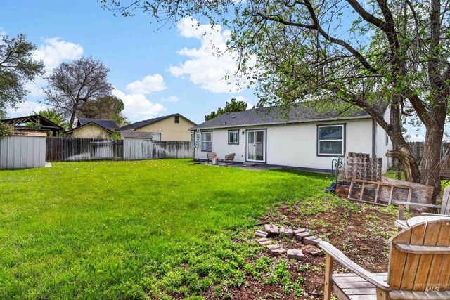 2600 Muskrat Ave, Nampa, ID 83687