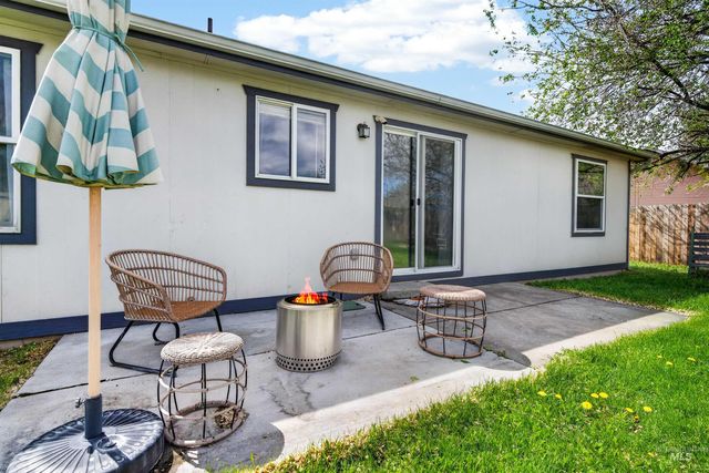2600 Muskrat Ave, Nampa, ID 83687
