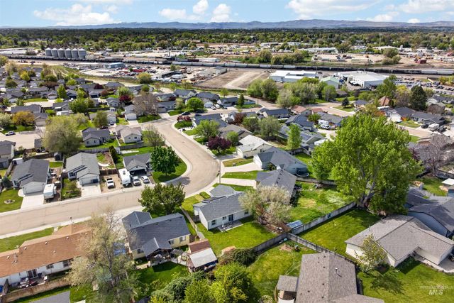 2600 Muskrat Ave, Nampa, ID 83687