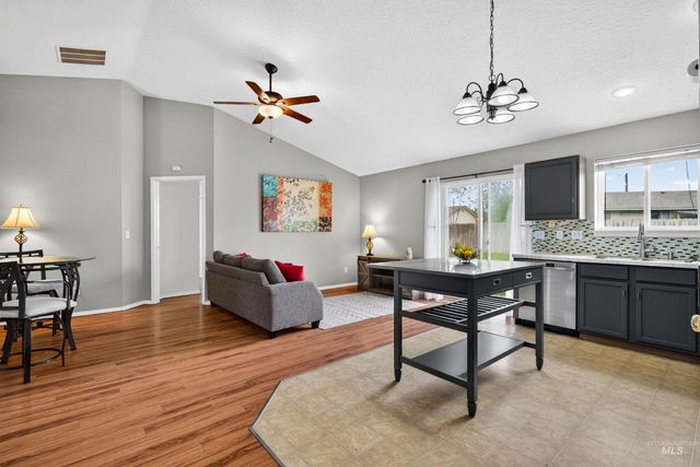 2600 Muskrat Ave, Nampa, ID 83687