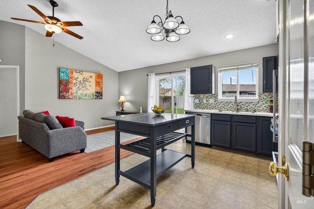 2600 Muskrat Ave, Nampa, ID 83687