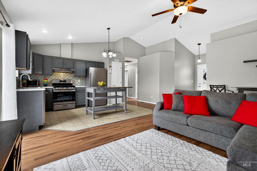 2600 Muskrat Ave, Nampa, ID 83687