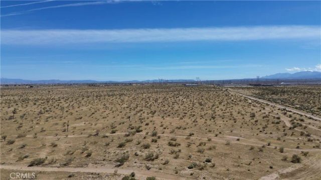2 Air Expressway, Adelanto, CA 92301
