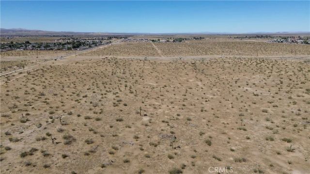 2 Air Expressway, Adelanto, CA 92301