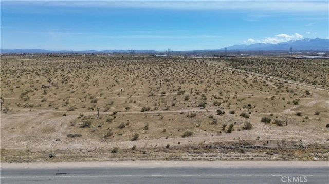 2 Air Expressway, Adelanto, CA 92301