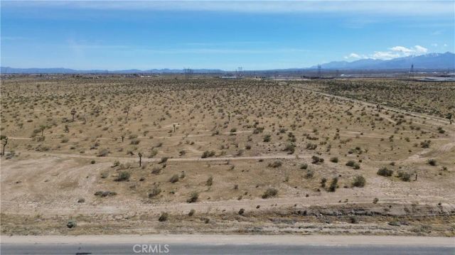 2 Air Expressway, Adelanto, CA 92301