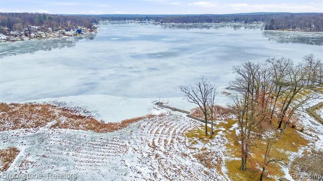 12170 Shaffer Road, Davisburg, MI 48350