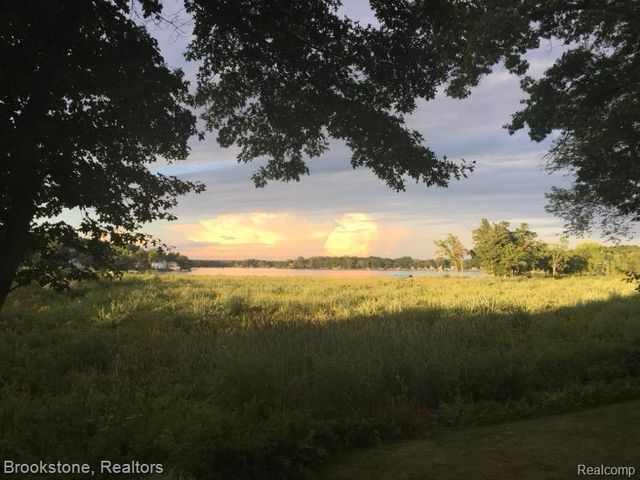 12170 Shaffer Road, Davisburg, MI 48350