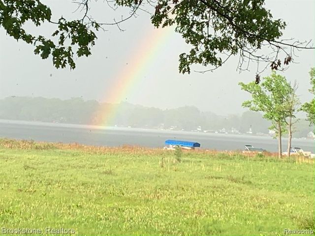 12170 Shaffer Road, Davisburg, MI 48350