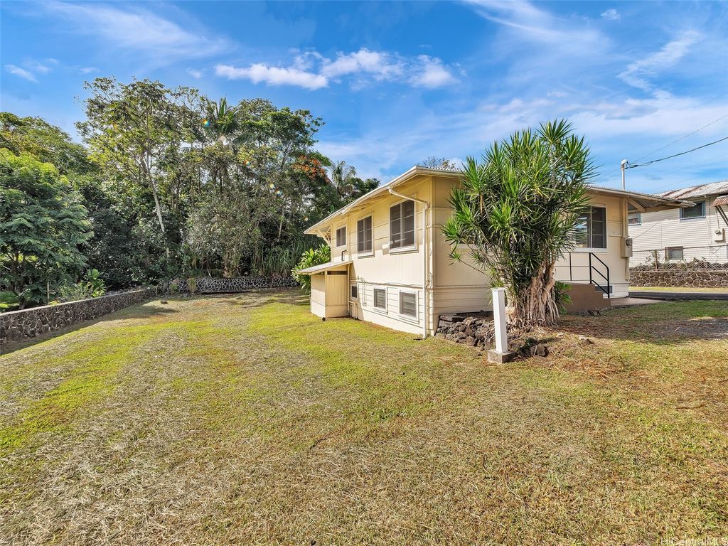 297 W Puainako Street, Hilo, HI 96720